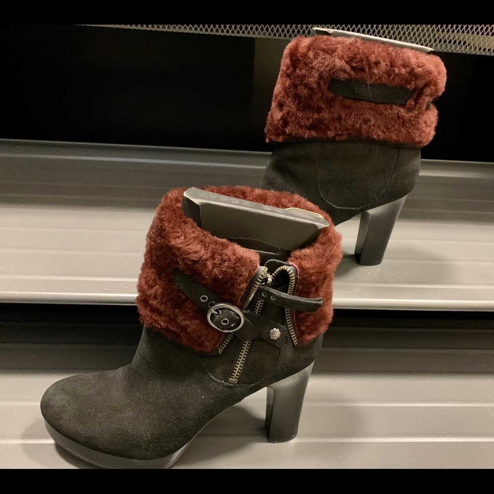 Genuine UGG boots in excellent condition!